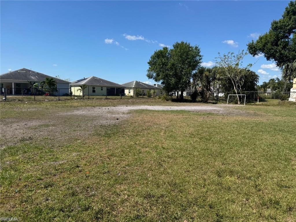SOUTH TAMIAMI HEIGHTS - Land