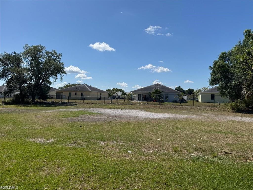 SOUTH TAMIAMI HEIGHTS - Land