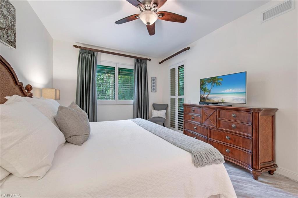 NAPLES BAY RESORT - Residential