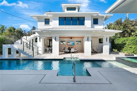 739 5th AVE N NAPLES FL 34102
