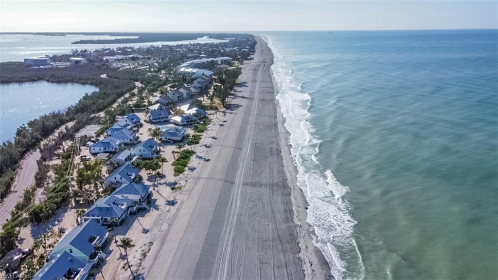 BEACH VILLAS CONDO - Residential