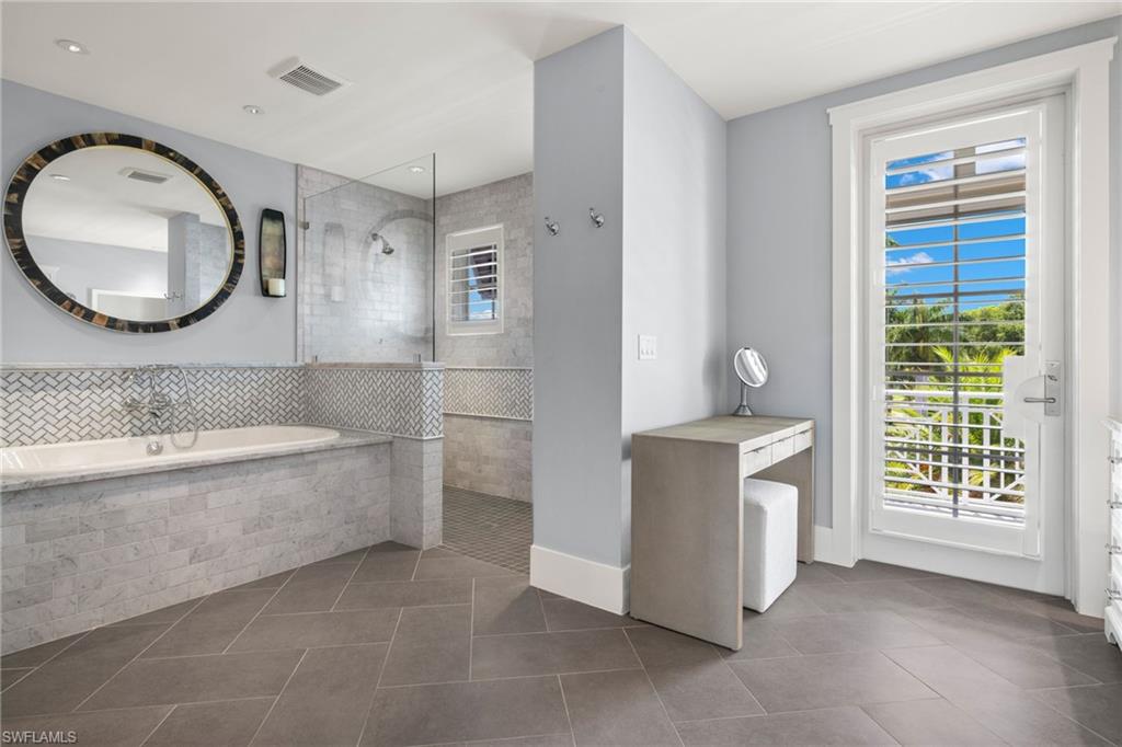 SOUTHPORT ON THE BAY - Residential