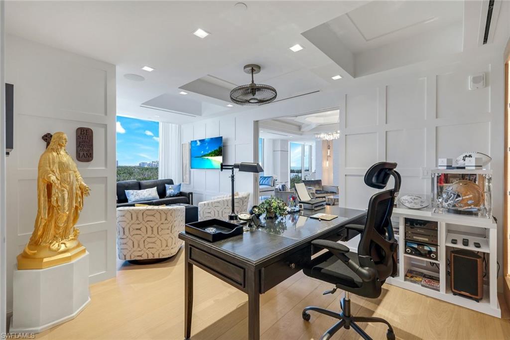 MYSTIQUE - Residential