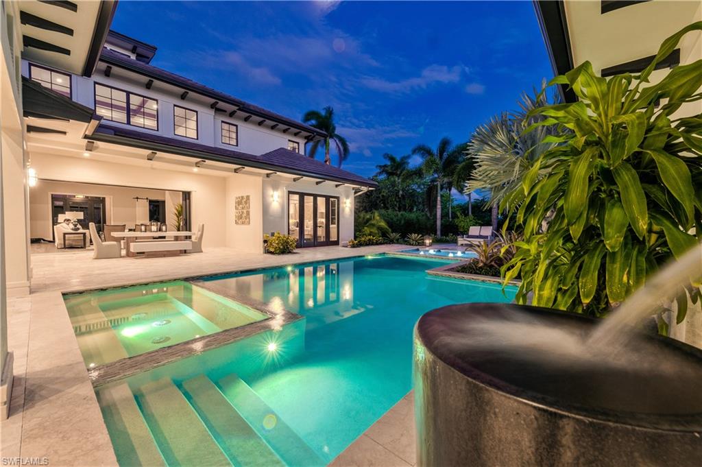 MOORINGS - Residential