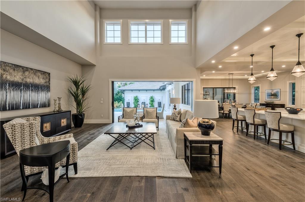 MOORINGS - Residential