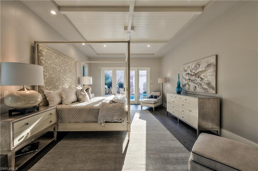 MOORINGS - Residential