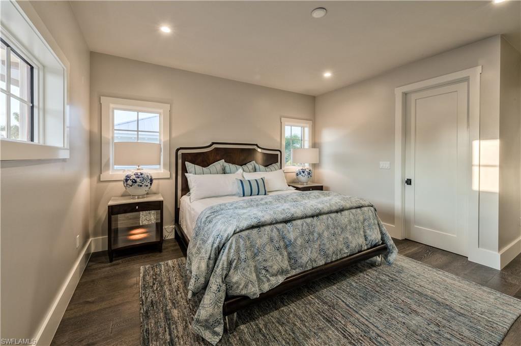 MOORINGS - Residential