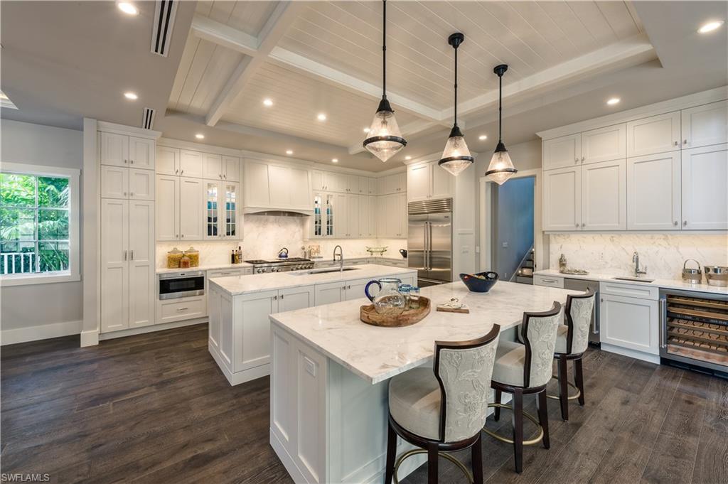 MOORINGS - Residential