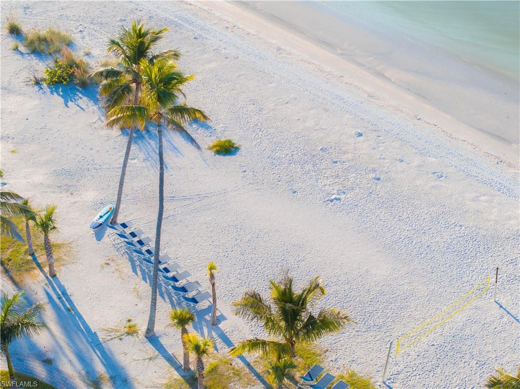 POINTE SANTO DE SANIBEL CONDO - Residential