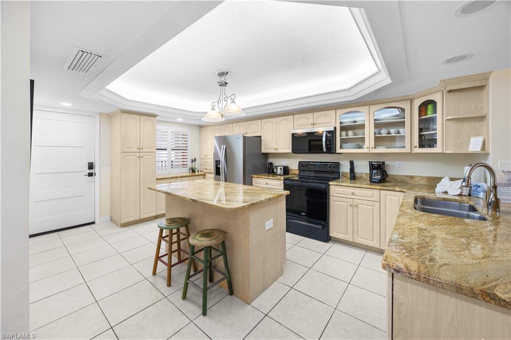 POINTE SANTO DE SANIBEL CONDO - Residential