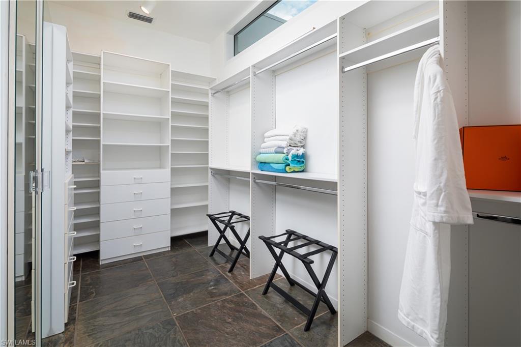 PINE RIDGE - Residential