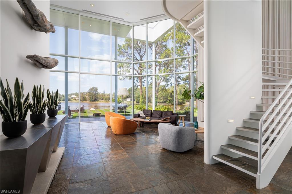 PINE RIDGE - Residential