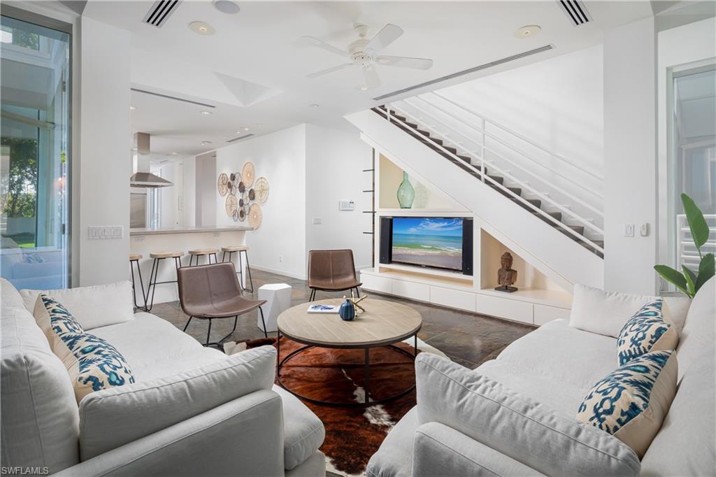 PINE RIDGE - Residential