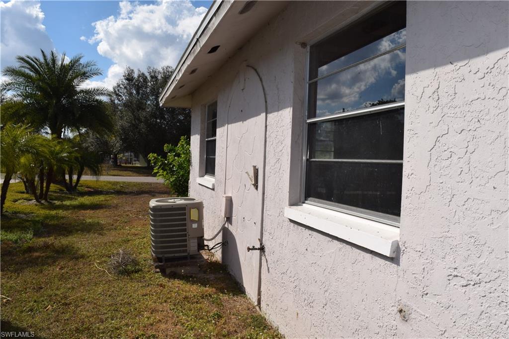 FORT MYERS SHORES - Residential