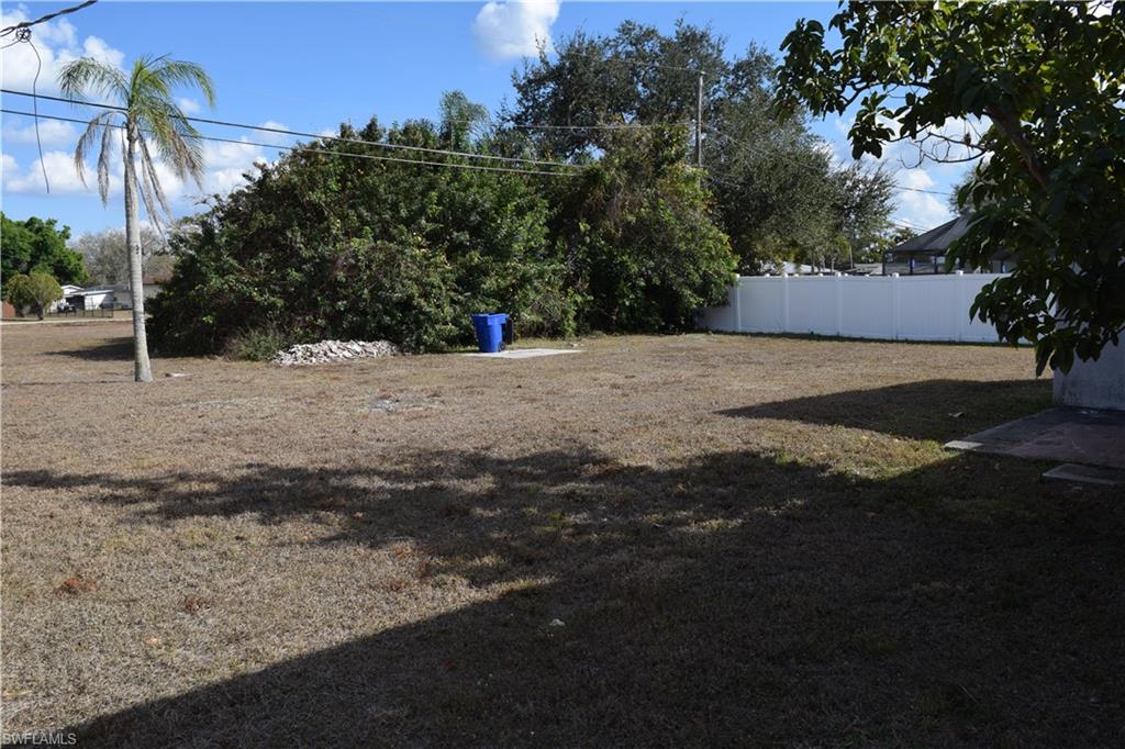 FORT MYERS SHORES - Residential