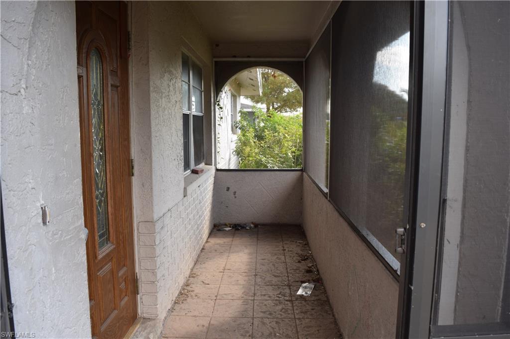 FORT MYERS SHORES - Residential