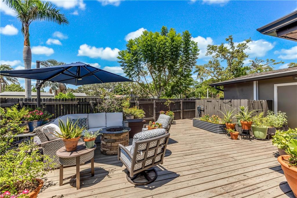 SEMINOLE ESTATES - Residential