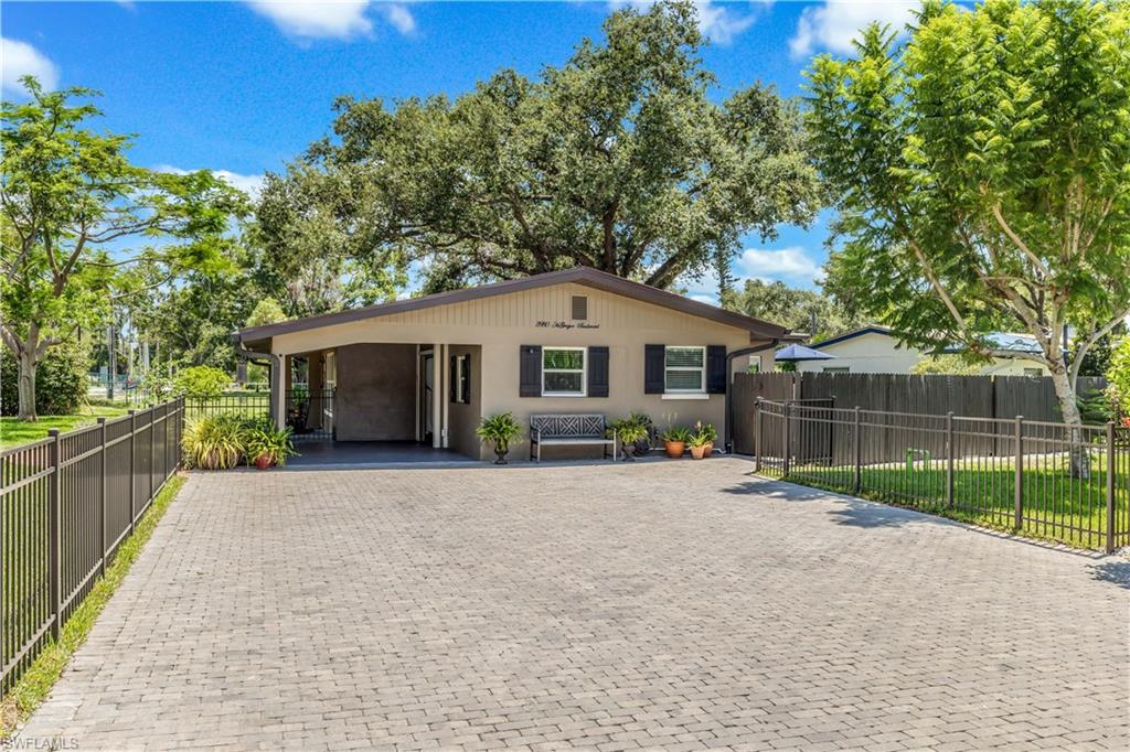 SEMINOLE ESTATES - Residential