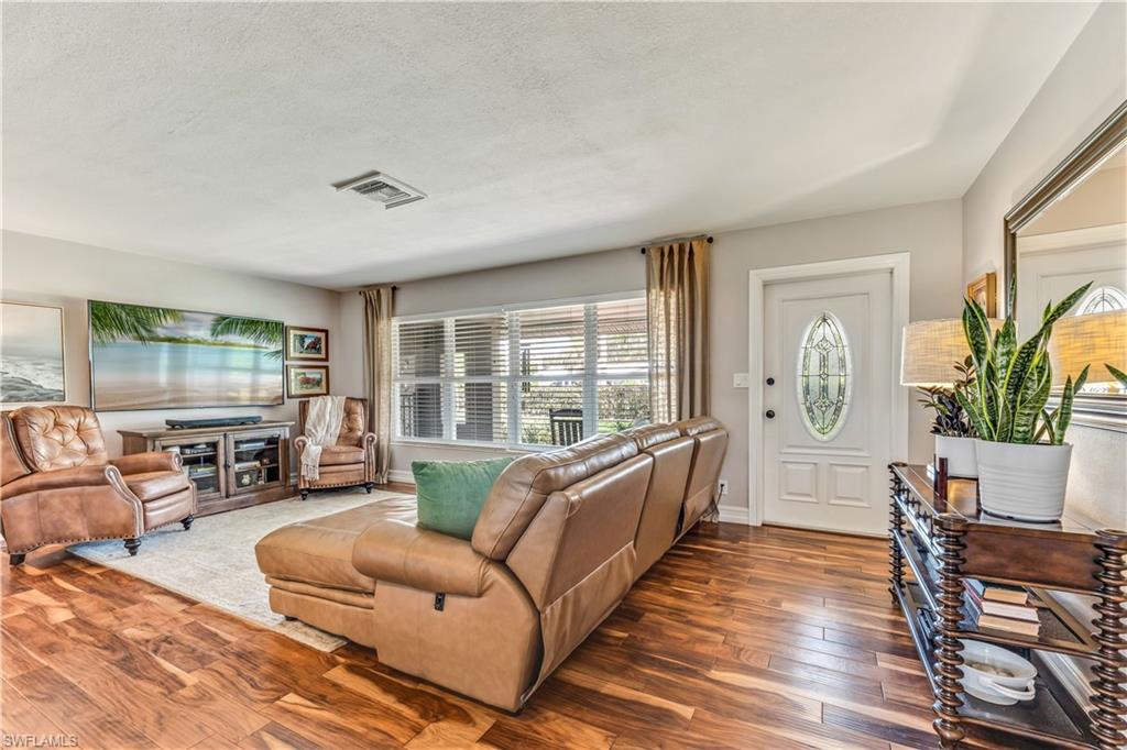 SEMINOLE ESTATES - Residential