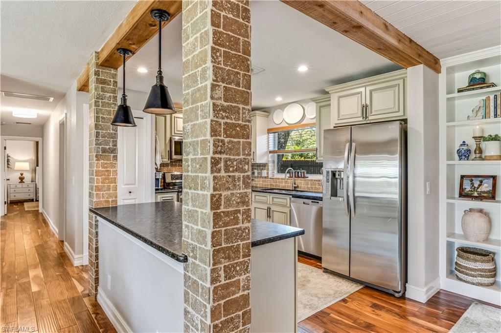 SEMINOLE ESTATES - Residential