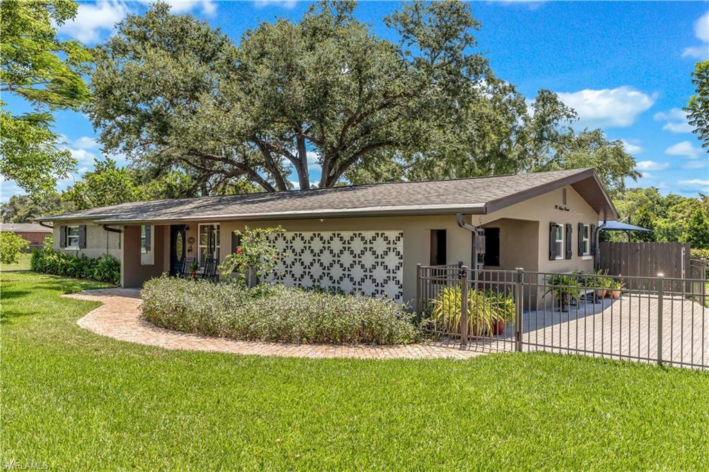 SEMINOLE ESTATES - Residential