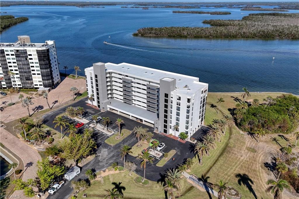 THE PALMS OF BAY BEACH - Residential