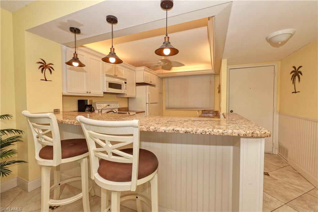 THE PALMS OF BAY BEACH - Residential