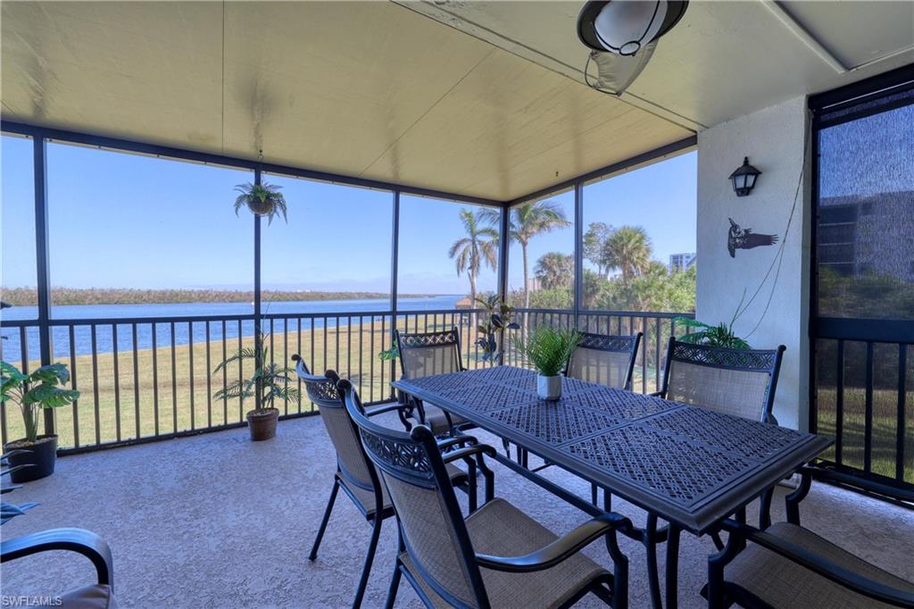 THE PALMS OF BAY BEACH - Residential