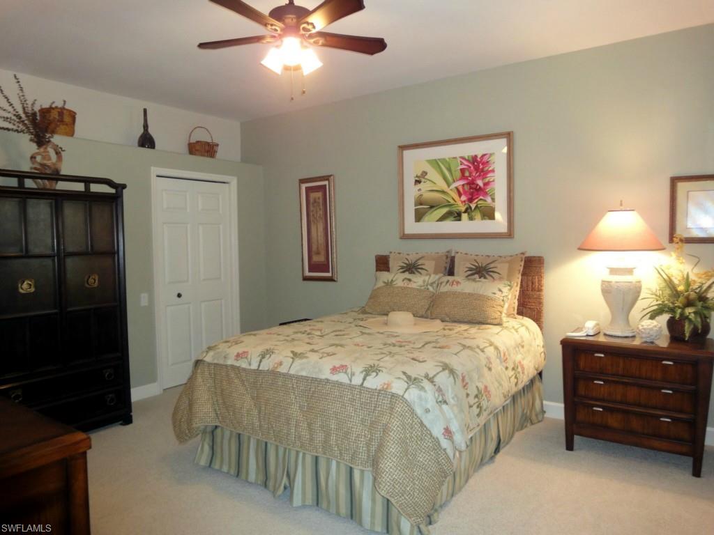 SUTTON WALK - Residential