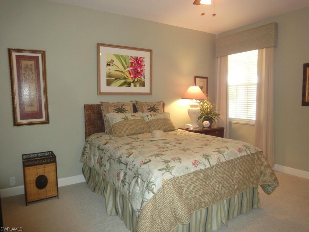 SUTTON WALK - Residential