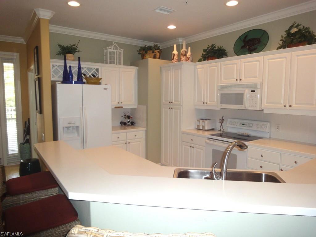 SUTTON WALK - Residential