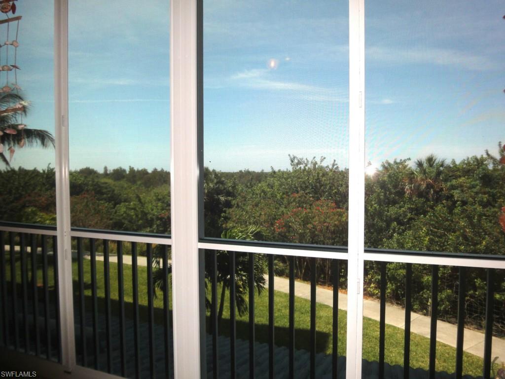 SUTTON WALK - Residential