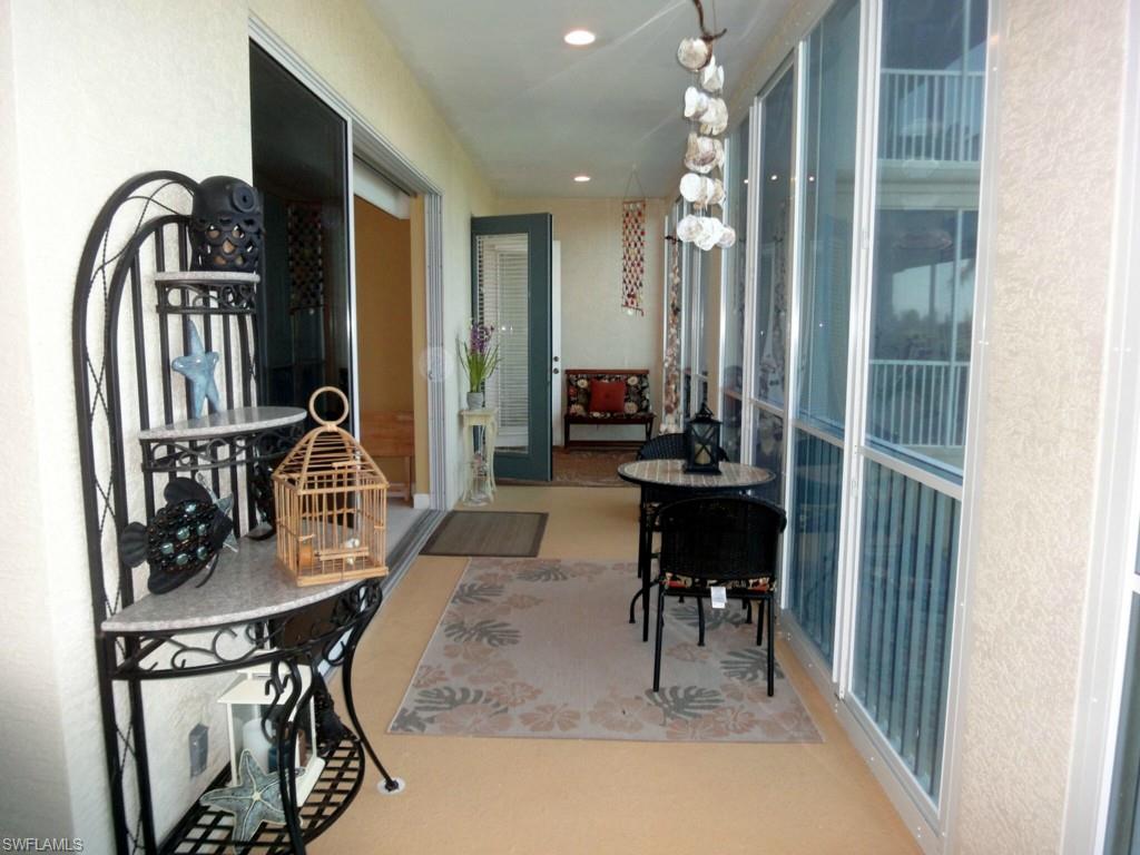 SUTTON WALK - Residential