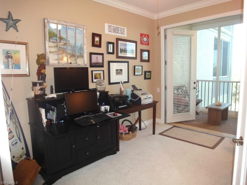 SUTTON WALK - Residential