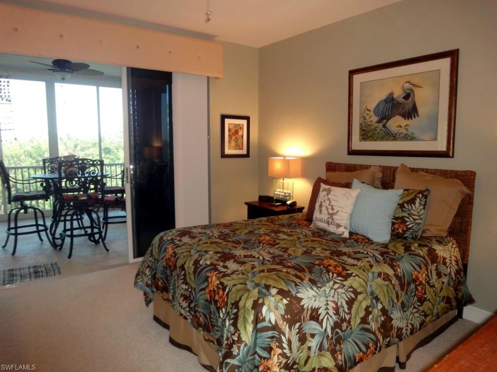 SUTTON WALK - Residential