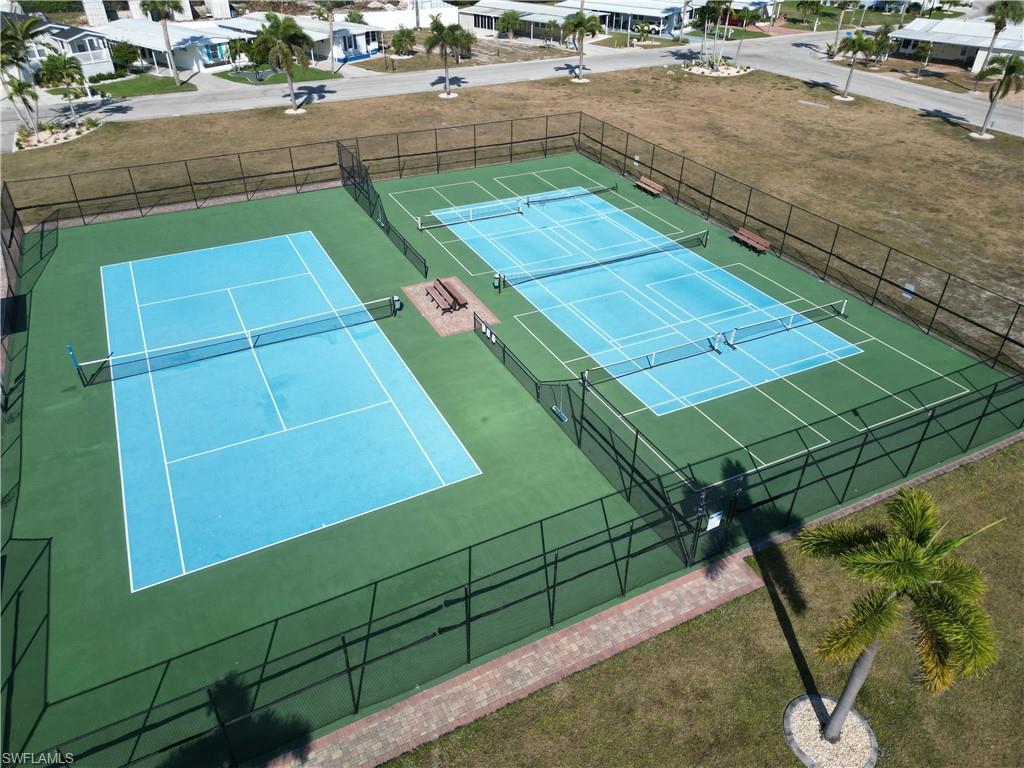 BAYSIDE ESTATES - Residential