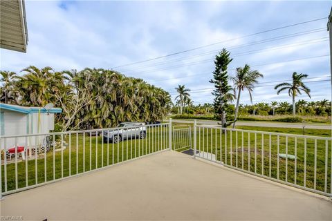 A home in BOKEELIA