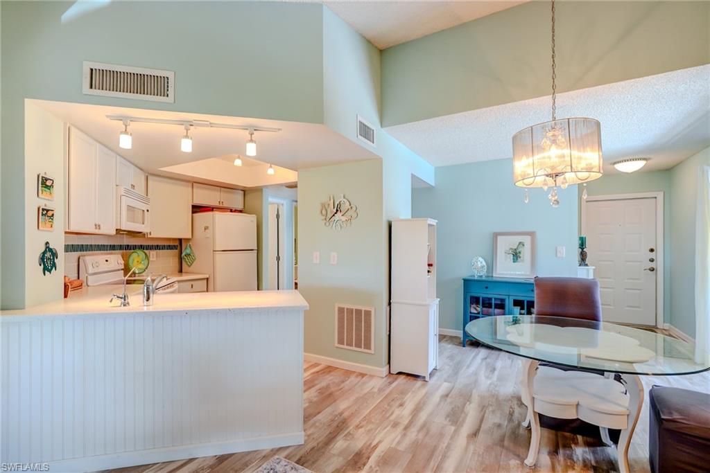 VILLAGES - Residential