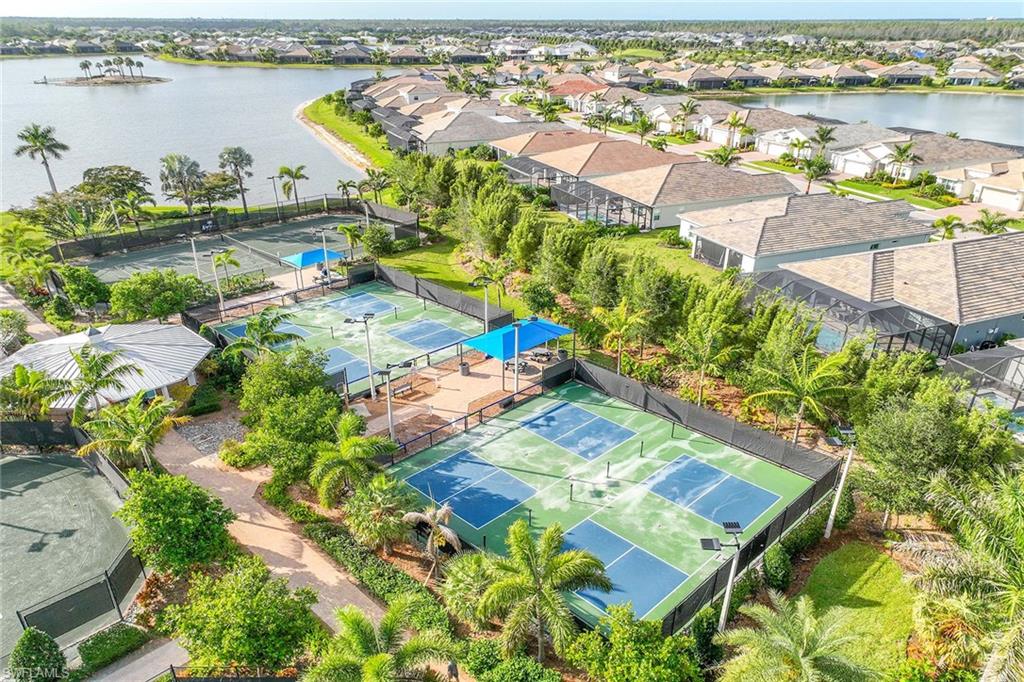 SAVANNAH LAKES - Residential