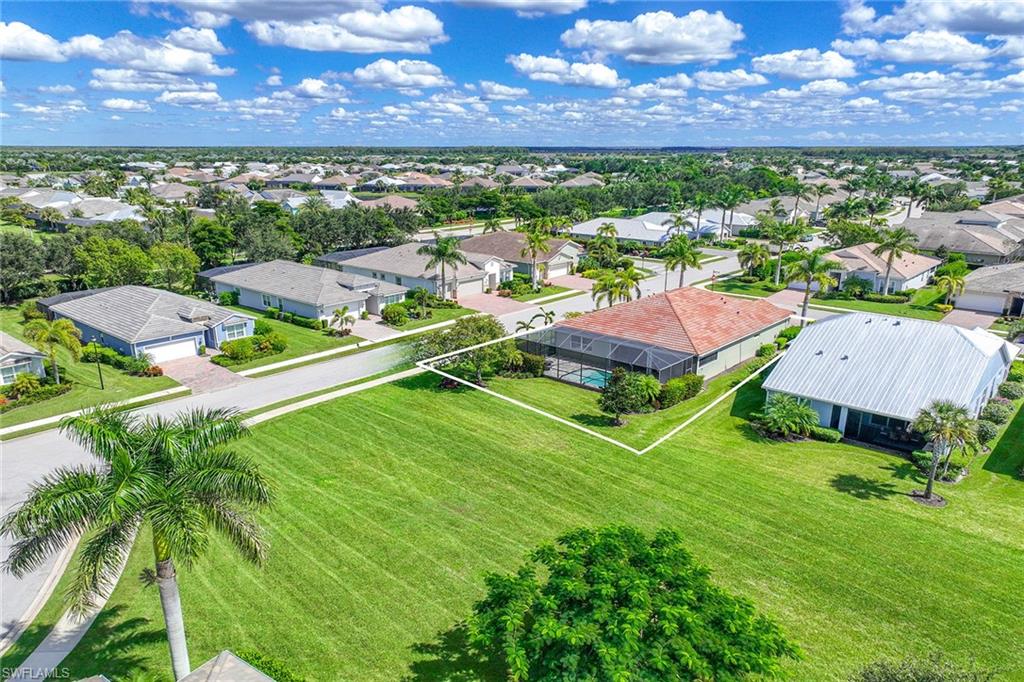 SAVANNAH LAKES - Residential