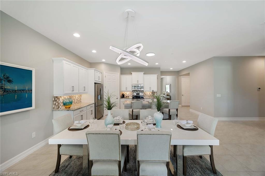 SAVANNAH LAKES - Residential