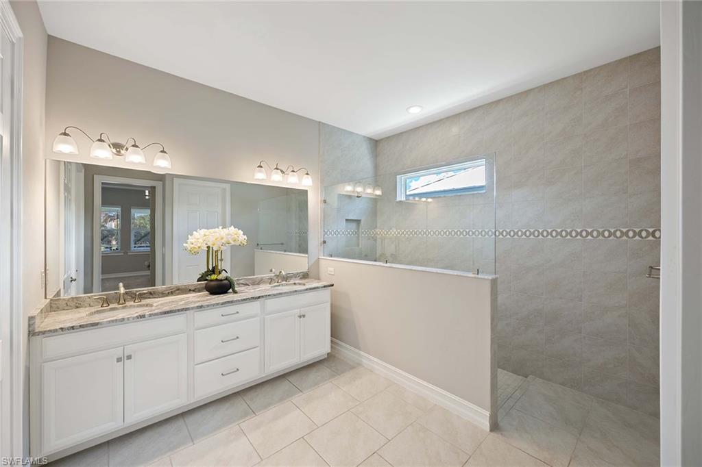 SAVANNAH LAKES - Residential