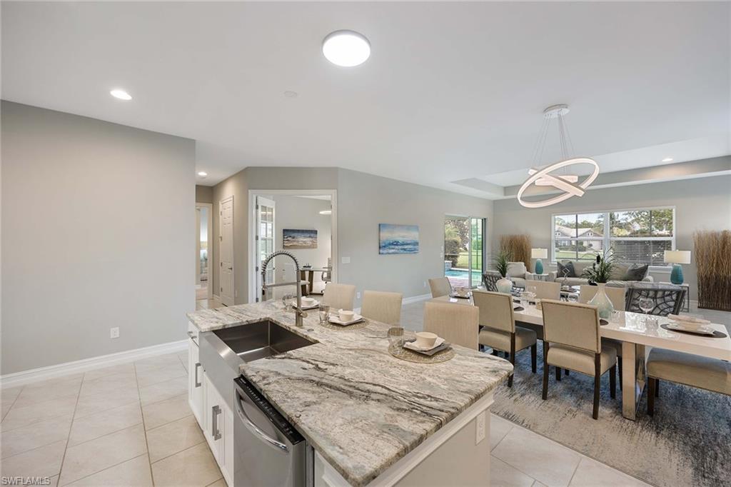 SAVANNAH LAKES - Residential