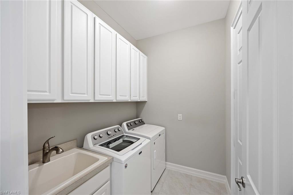 SAVANNAH LAKES - Residential