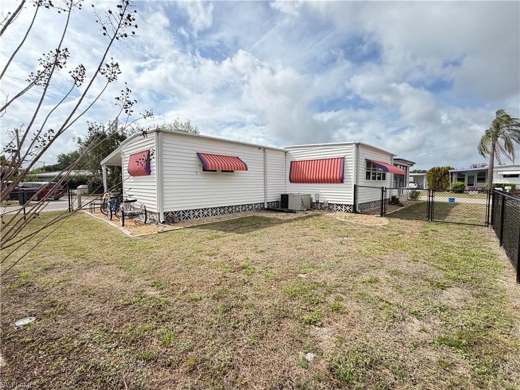 CARRIAGE VILLAGE - Residential