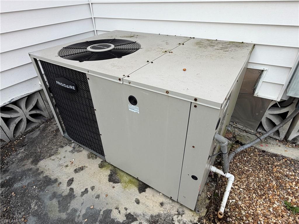 CARRIAGE VILLAGE - Residential