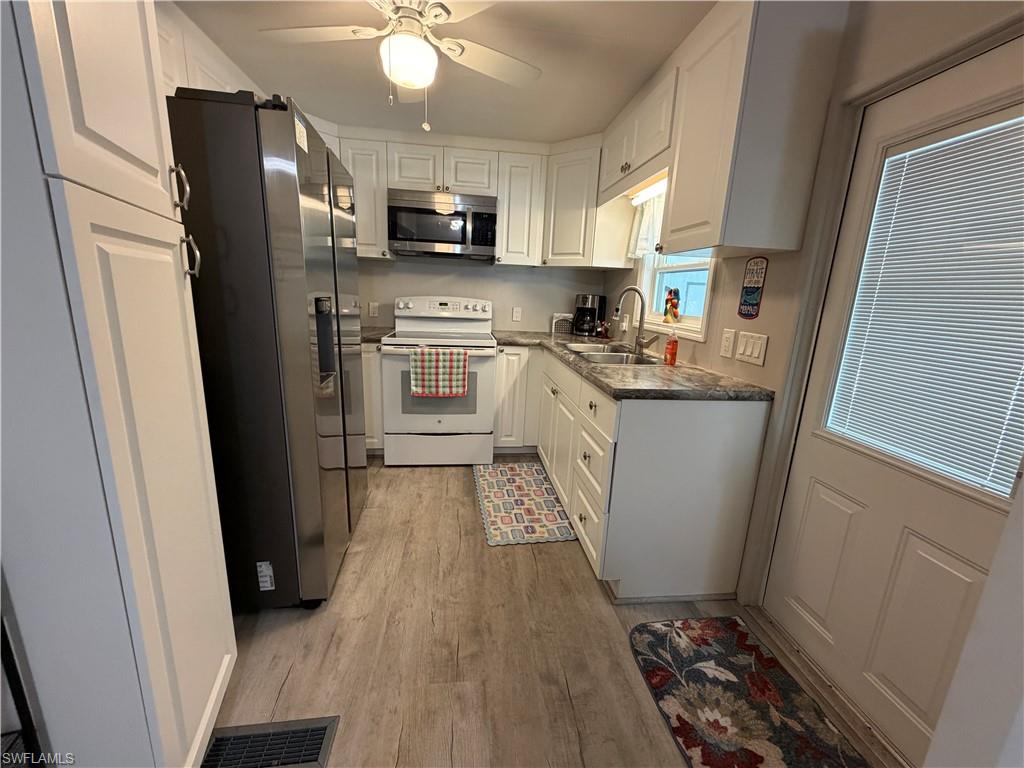 CARRIAGE VILLAGE - Residential