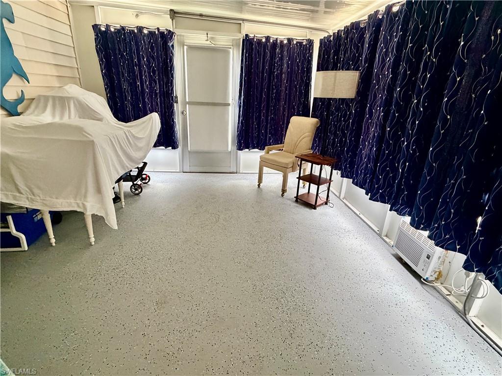 CARRIAGE VILLAGE - Residential