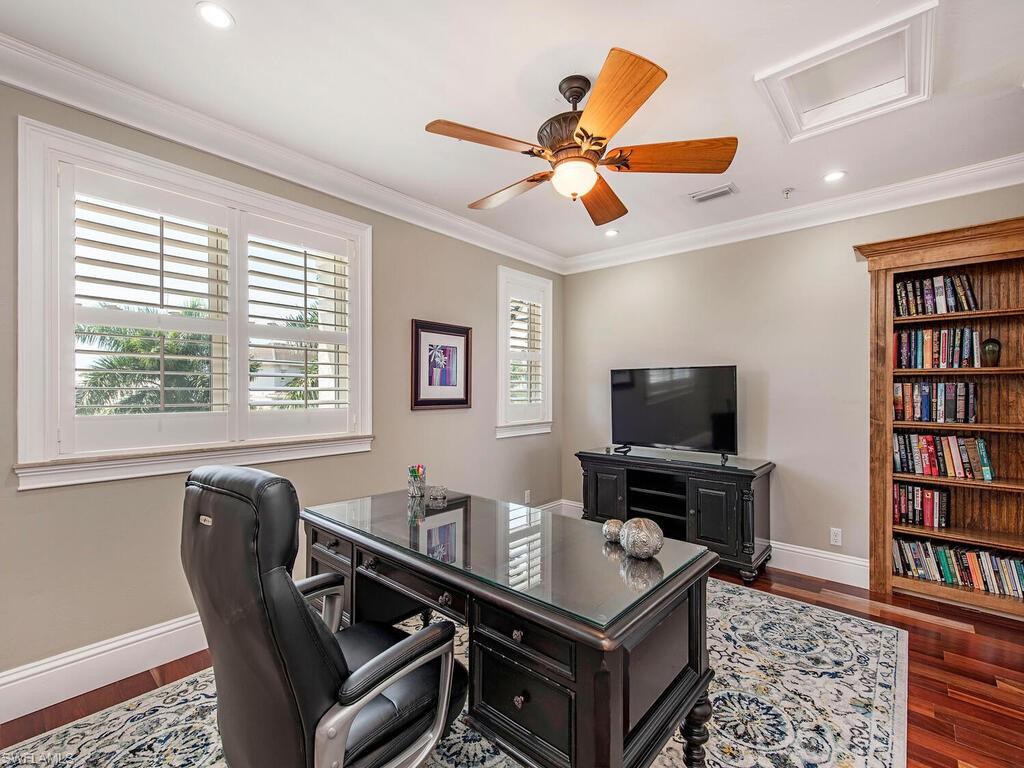 BAREFOOT BEACH - Residential