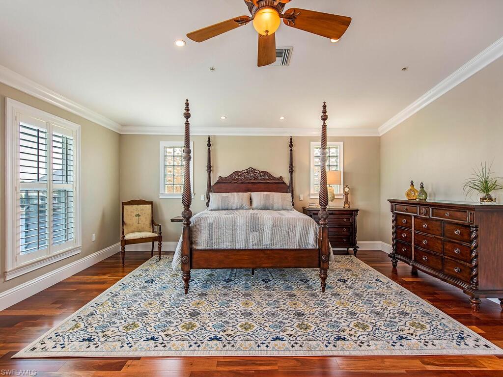 BAREFOOT BEACH - Residential